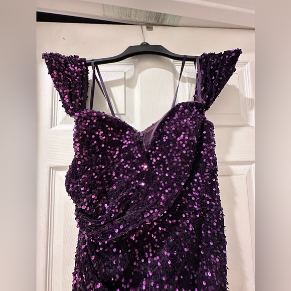 Dark purple prom dress - Picture 2 of 7